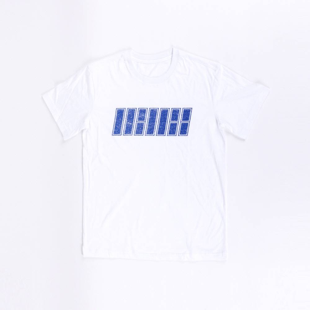 로고를 기깔나게 뽑아놔서 스트리트 브랜드 같아 보이는 어느 아이돌 굿즈.jpg | 인스티즈