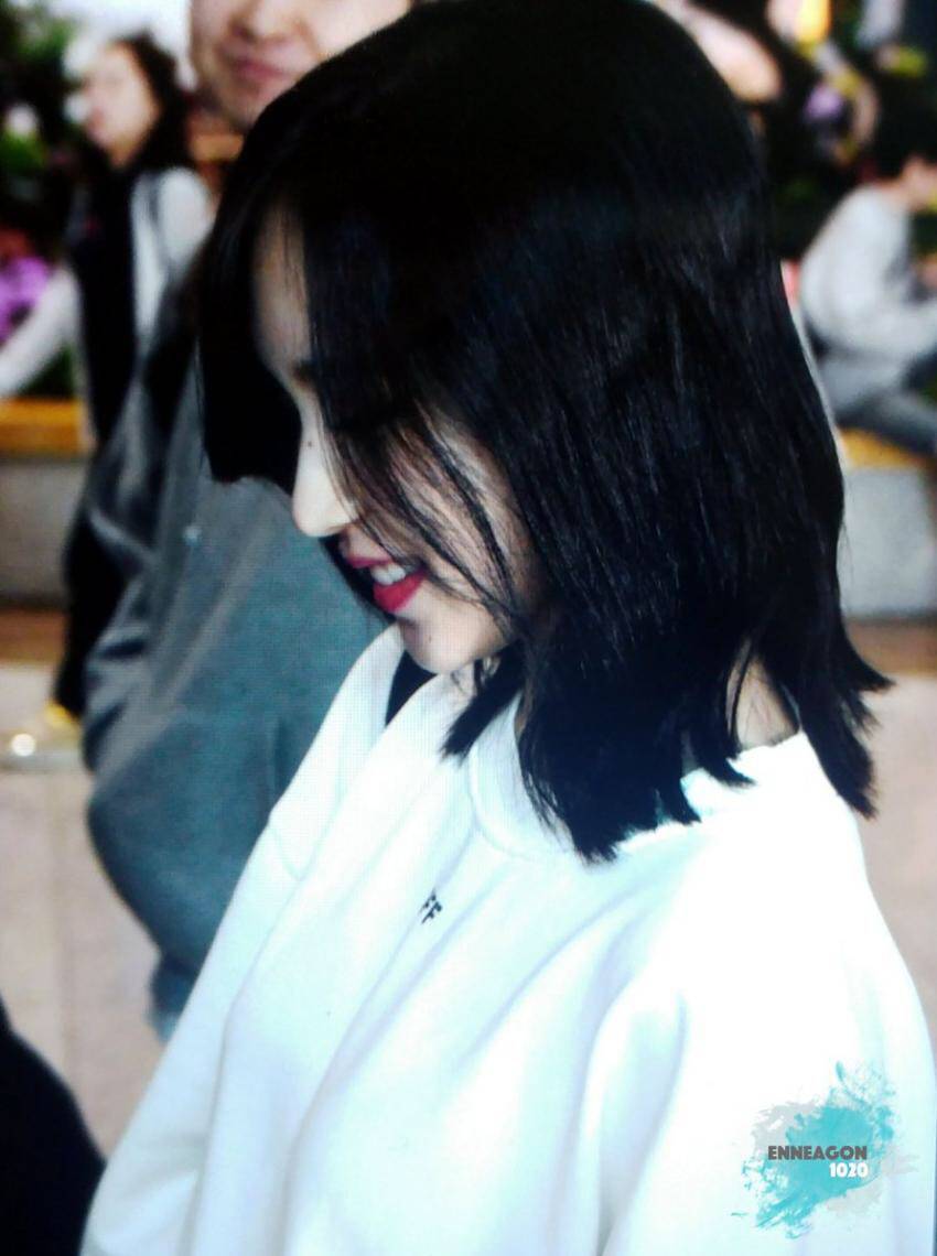 싱가폴 콘서트마치고 170430 입국한 트와이스 채영+미나 | 인스티즈