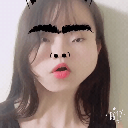 얼굴 막 쓰는 소혜 | 인스티즈