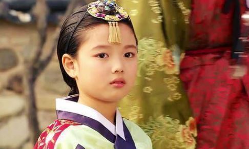 잘자란 한 아역배우의 애기때 모습 | 인스티즈