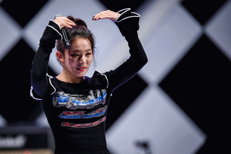 [레드벨벳] 바람에 바둥거리는 슬기.gif | 인스티즈