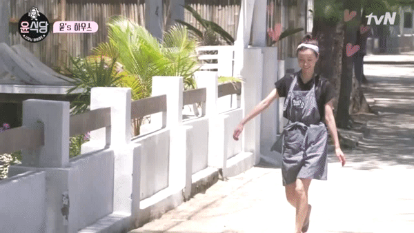 윤식당 러블리 그 자체 정유미.gif | 인스티즈