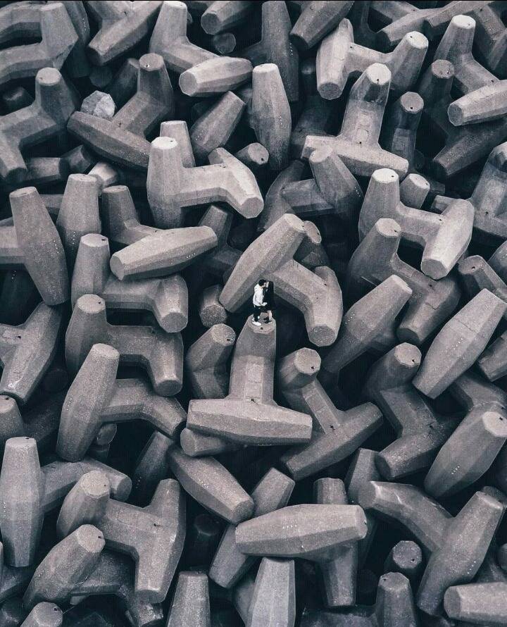 바닷가에서 절대로 해서는 안되는 행동 | 인스티즈