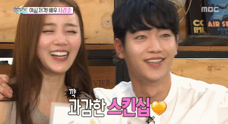 잘생긴 남자들이 받는 눈빛.gif | 인스티즈