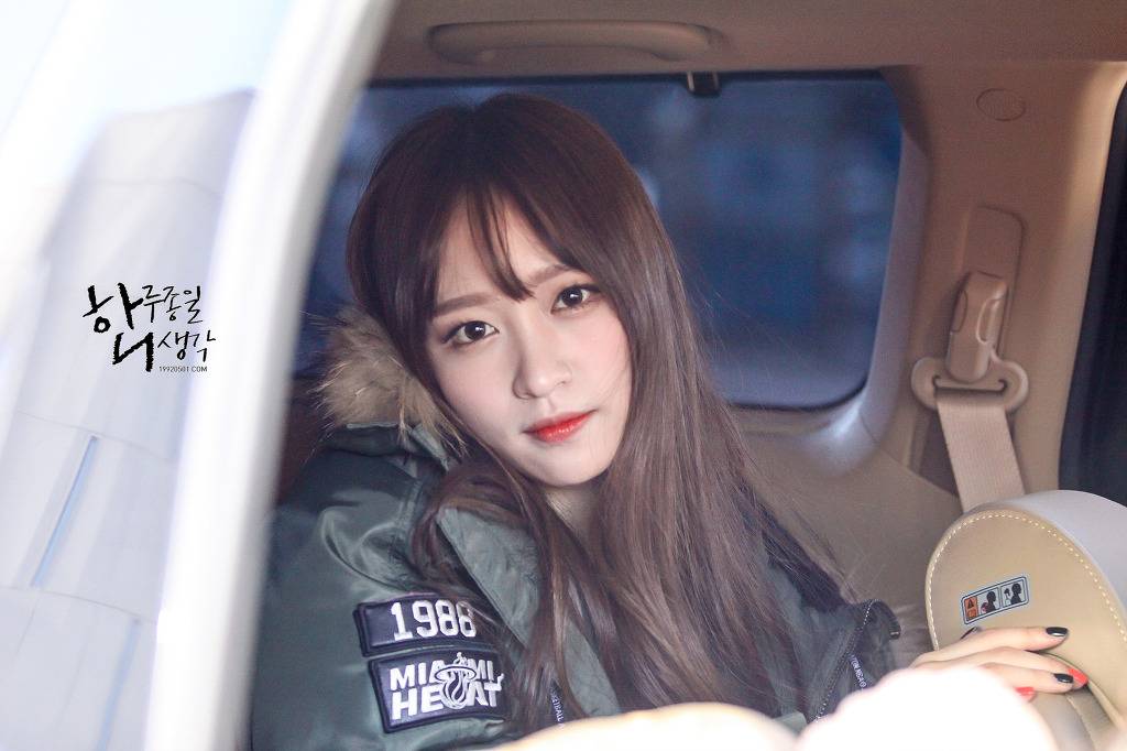 멤버들 인솔하는 하니 | 인스티즈