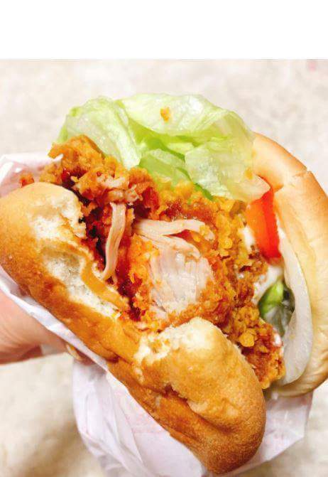 매운 거 잘 먹는 사람 취향저격한 맘스터치 신상 '불싸이버거' | 인스티즈