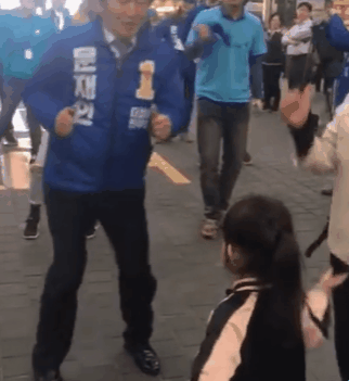 더불어민주당 선거유세 전설의 시작 | 인스티즈