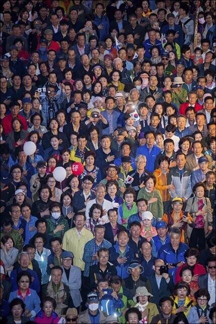 문재인 vs 홍준표 유세현장 차이 | 인스티즈