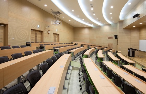 대학가면 다 이런강의실에서 수업듣는줄 알았음 | 인스티즈