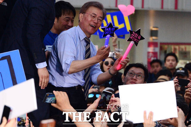 문재인 팬미팅 현장.jpg | 인스티즈