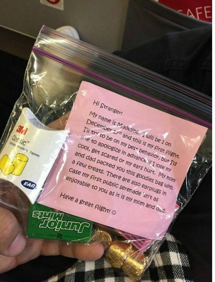 비행기에서 어느 엄마가 돌린 과자봉지.jpg | 인스티즈