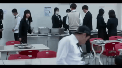 [구해줘] 학폭가해자 뺨때리는 여주.gif | 인스티즈