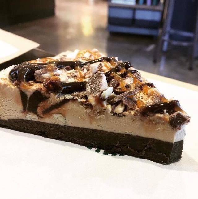 베라 미국매장에서 파는 아이스크림피자 | 인스티즈