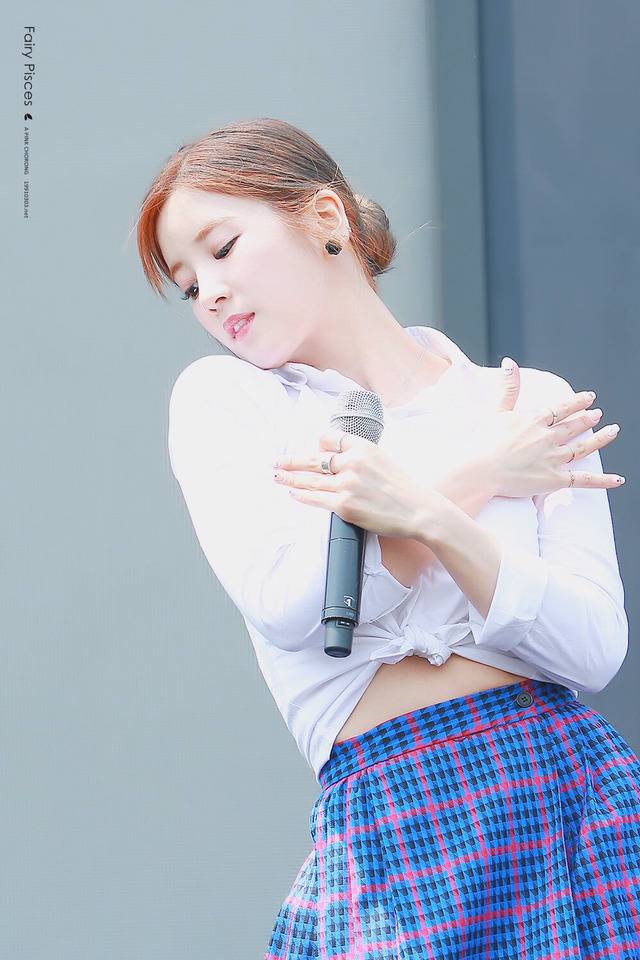 [에이핑크] 6월의 마지막 업로드는 누구로 할까 고민하다가 박초롱 | 인스티즈