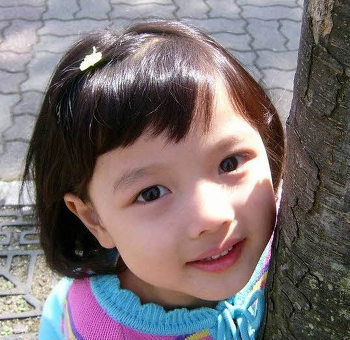 잘자란 한 아역배우의 애기때 모습 | 인스티즈