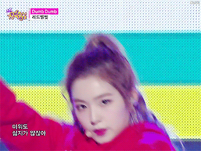 머리 정리하는 아이린.gif | 인스티즈