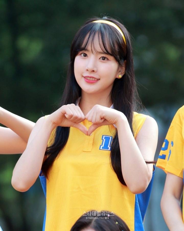 오늘자 우주소녀 뮤직뱅크 출근길 | 인스티즈