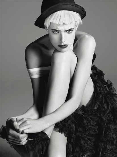 영국을 대표하는 보이쉬한 매력의 모델 Agyness Deyn | 인스티즈