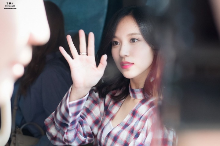 분위기 는 트와이스 미나 | 인스티즈