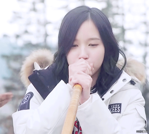 알프스🗻가서 알펜호른 불려고 노력하는 🐧 미나리 | 인스티즈