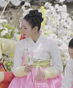 170418 드라마 역적 중 채수빈.gif (데이터주의) | 인스티즈