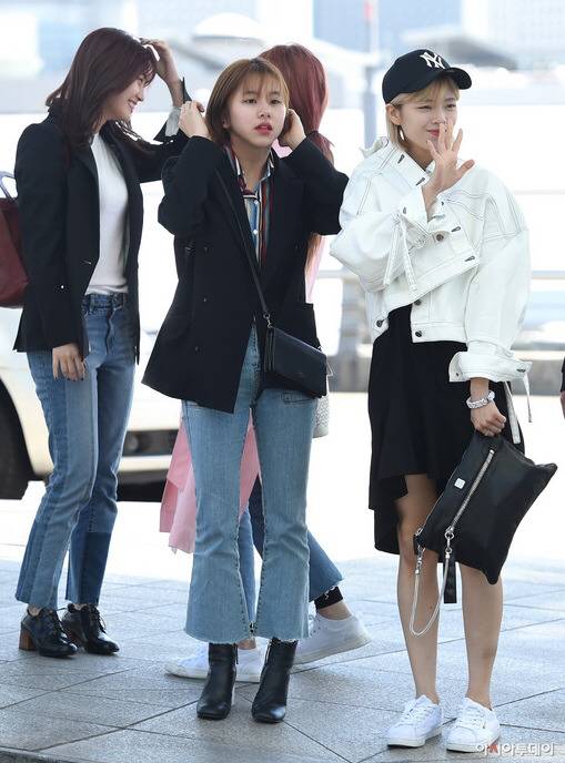 170427 또 어딘가로 출국하는 인처공항 트둥이들 | 인스티즈