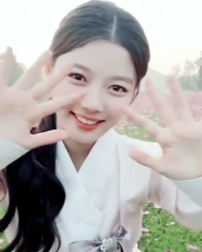 잘자란 한 아역배우의 애기때 모습 | 인스티즈