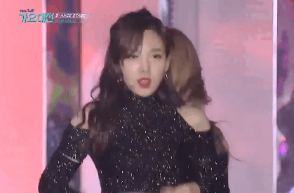 나연이 은근 섹시함도 있지 않나요? | 인스티즈