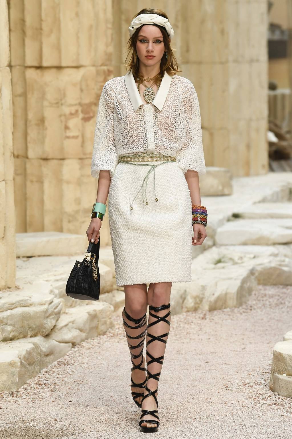 그리스에서 영감받은 CHANEL 2018 Cruise 컬렉션 | 인스티즈
