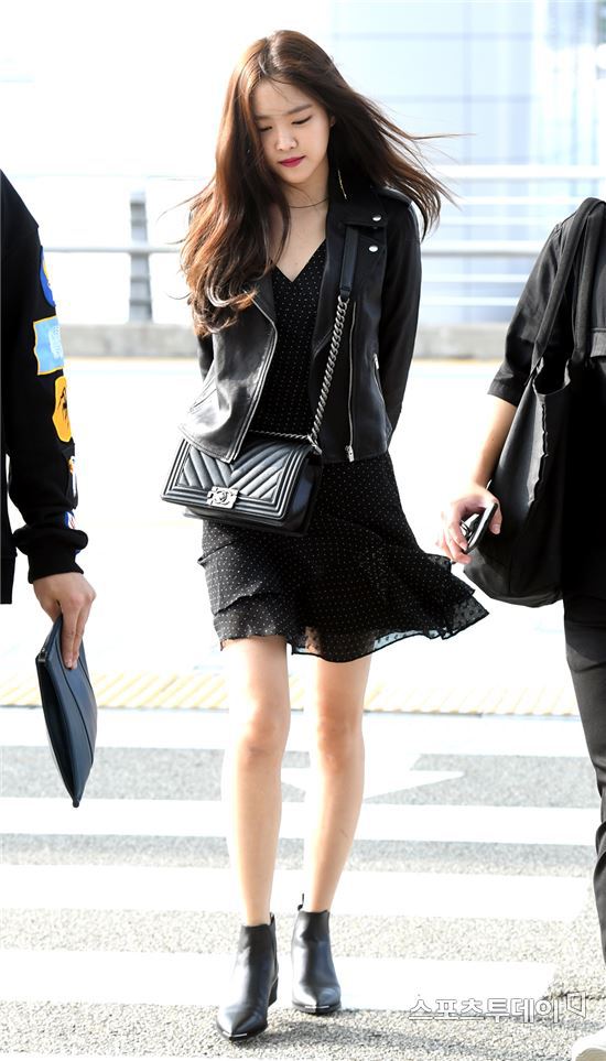 [에이핑크] 오늘자 손나은 뉴욕 패션위크 참석 & 화보 촬영차 출국 | 인스티즈