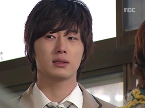 [거침없이하이킥] 나이따윈 상관 없는 윤호.jpg | 인스티즈