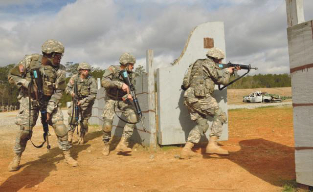 미 육군훈련소 (10주 과정) 훈련병들.jpg | 인스티즈