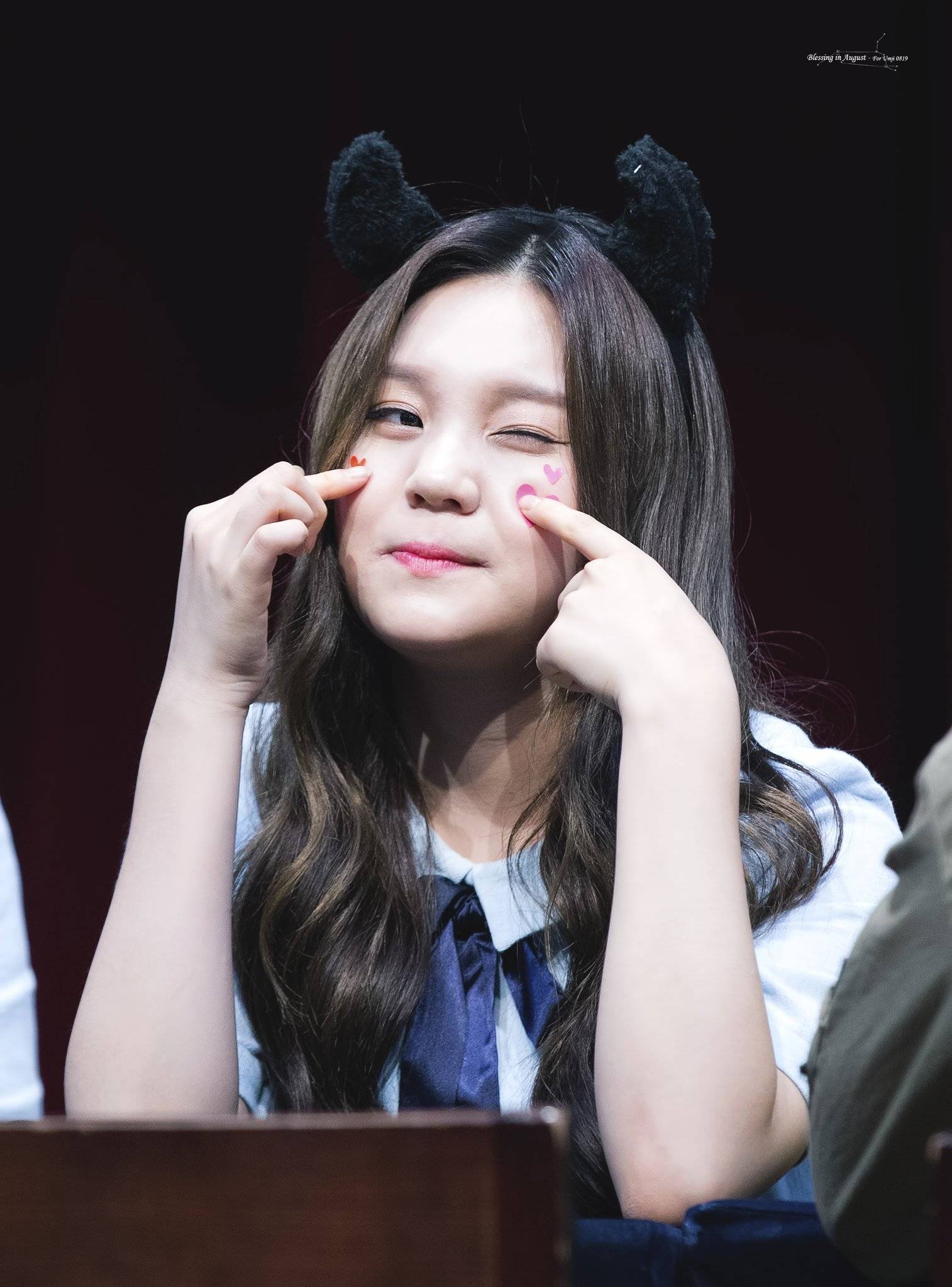 2018년 첫 여자친구 엄지 | 인스티즈