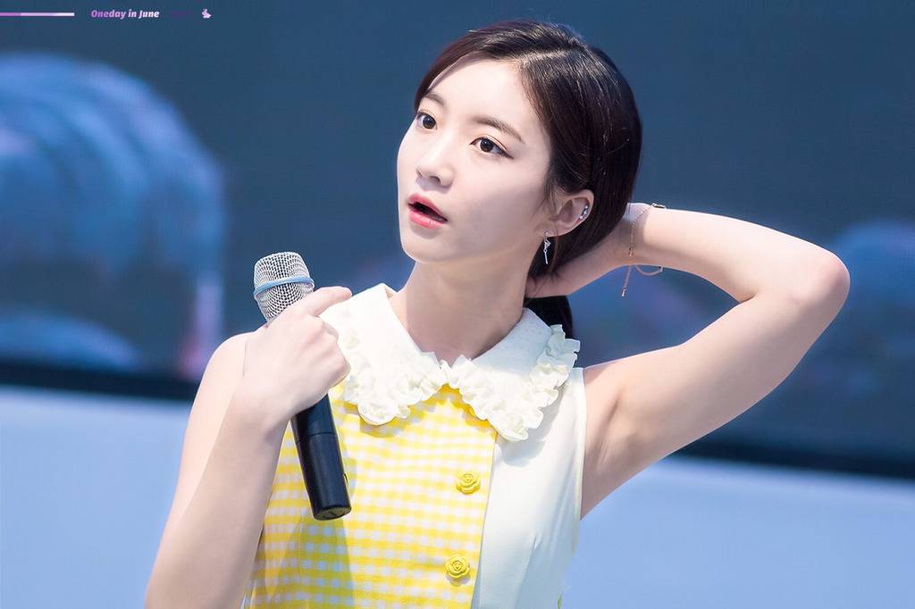 [오마이걸] 선선한 바람이 불어와서 비니 | 인스티즈