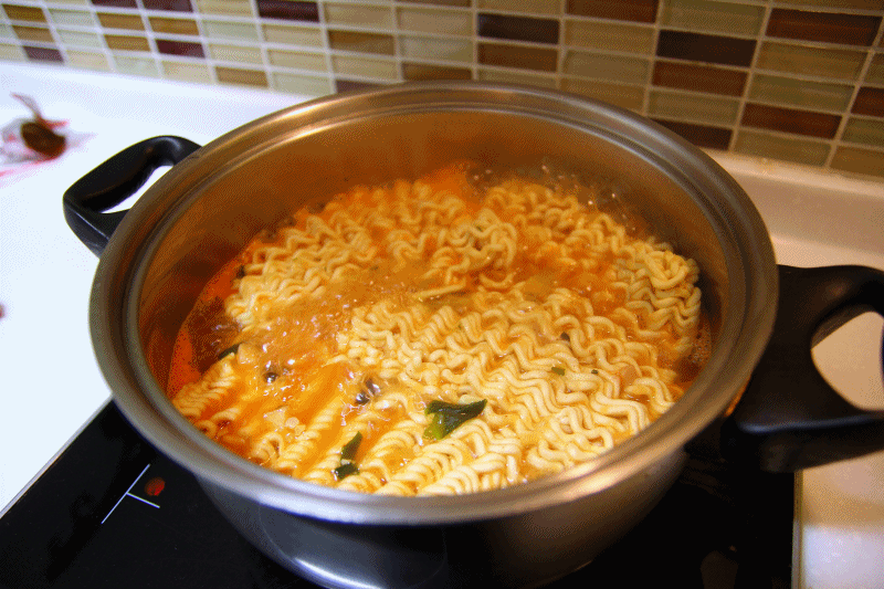 아침점심저녁야식 시원한 라면 움짤 gif | 인스티즈