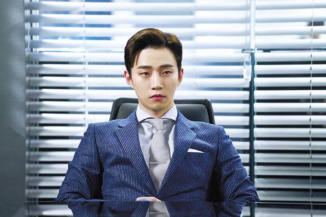 큰 포텐이 보이는 신인 남배우 3명.jpgif | 인스티즈