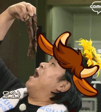 10초만에 42,000원짜리 한우 갈비 먹어치우는 문세윤.gif | 인스티즈