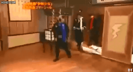 일본 몰래카메라 - 물에 빠뜨리기.gif | 인스티즈