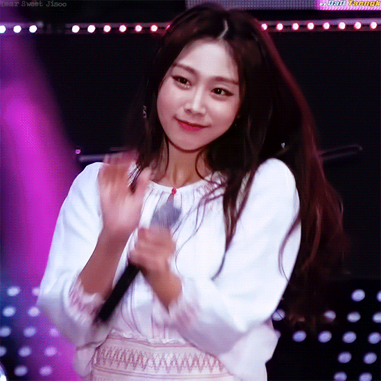 [러블리즈] 보고서를 다 쓰고 먹는 호두과자는 꿀맛이라서 지수 | 인스티즈