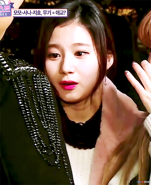 개인적으로 생각하는 사나 챠밍포인트.gif | 인스티즈