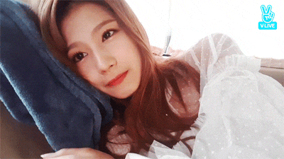 트와이스 사나 윙크짤 | 인스티즈