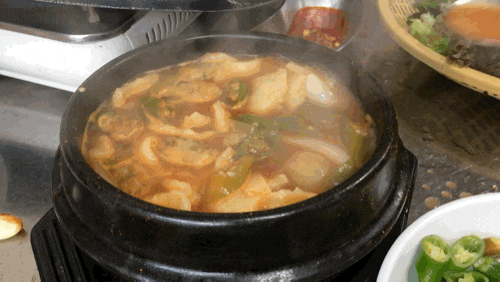 추운날 생각나는! 쫄깃시원한 수제비 gif | 인스티즈