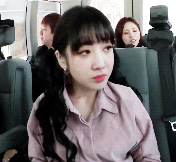 [러블리즈] 아침부터 조금 쌀쌀한 날씨인 것 같아서 지애 | 인스티즈