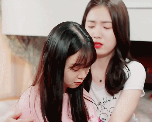 [청춘시대2] 하메들이 하루종일 울고있는 예은이를 위로하는 방법.gif | 인스티즈