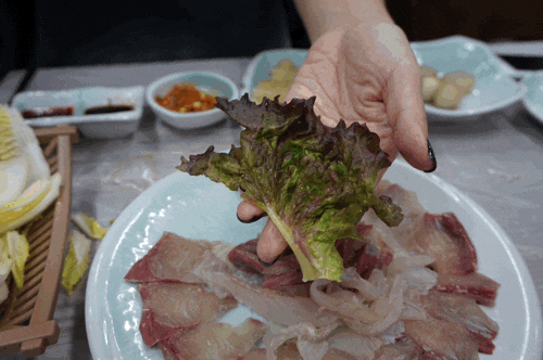 싱싱한 생선회! 방어회 (+매운탕) gif | 인스티즈