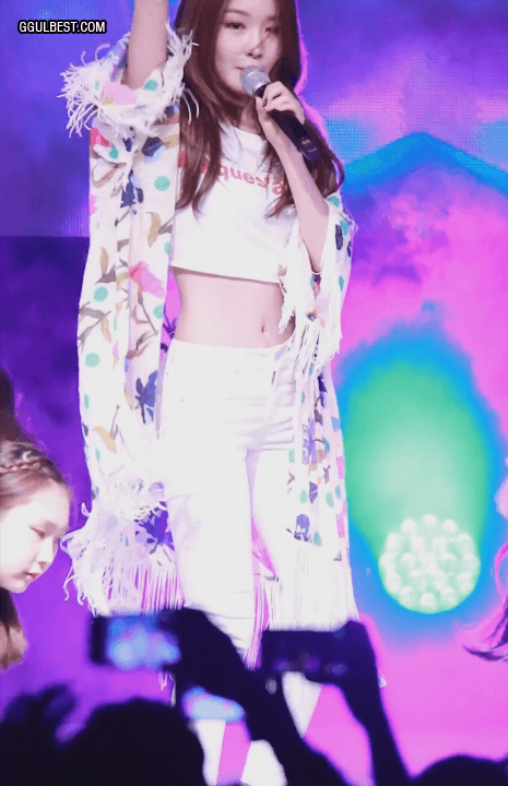 IOI 출신중 가장 섹시한 청하.GIF | 인스티즈