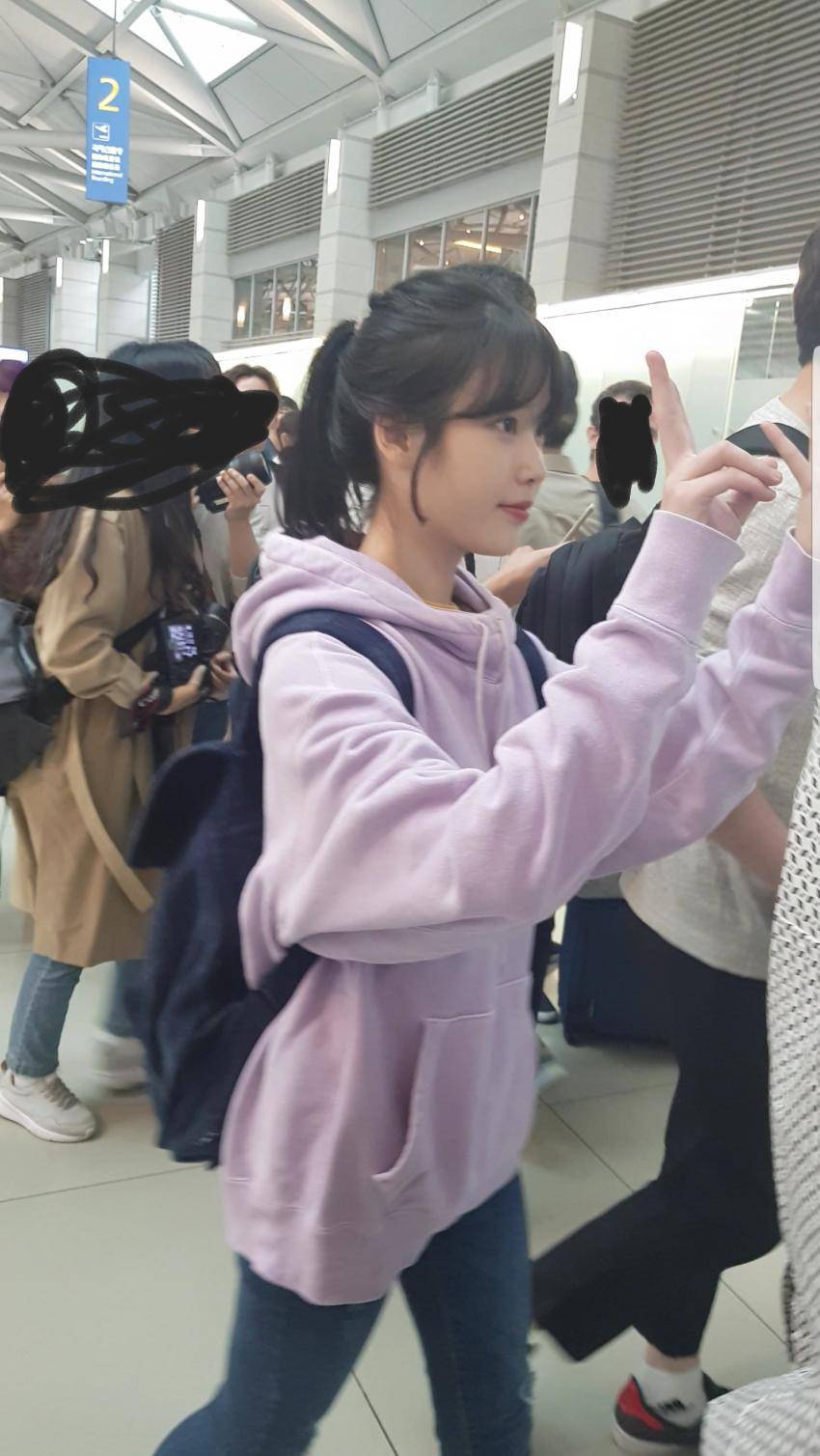 아이유 인천공항 출국 프리뷰 | 인스티즈