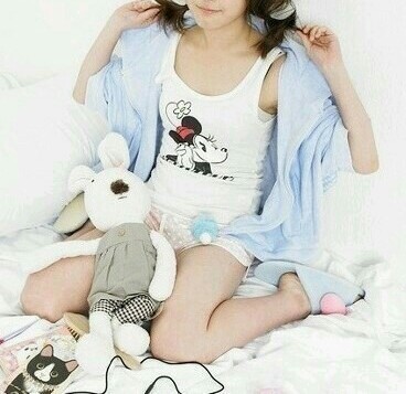 로리타 컨셉이 의심되는 아이유 | 인스티즈