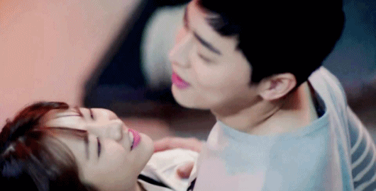 여자 주인공의 귀여움과 사랑스러움에 심쿵해서 정신 못 차리게 되는 드라마 투탑 | 인스티즈