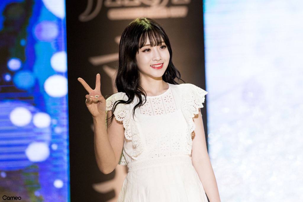 [러블리즈] 퇴근하고 학교에 가야해서 지애 | 인스티즈